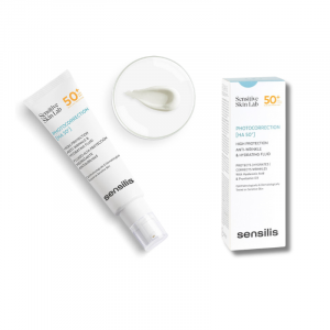 Fluido con muy alta protección 50+ hidratante y antiarrugas, de base acuosa, que protege de los rayos UVA, UVB y de la luz azul a las pieles con signos de envejecimiento y falta de hidratación de la marca Sensilis
