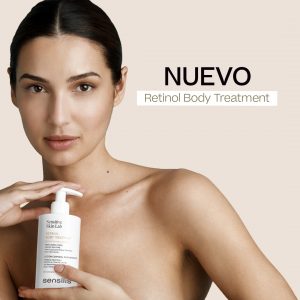 El Hidratante Corporal de Sensilis Retinol Body es un Tratamiento corporal con Retinol que hidrata, reafirma y unifica el tono. Textura ligera fluida de fácil aplicación y rápida absorción Apta para pieles sensibles