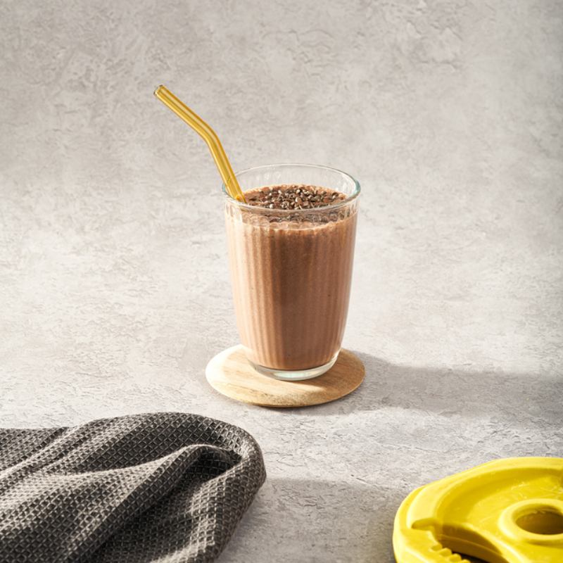 Batido de proteína sabor chocolate, rico en fibra, cero azúcar añadida, bajo en calorias.